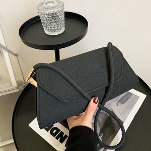 Premium sense small bag women 2021 new summer texture ins niche design one-shoul